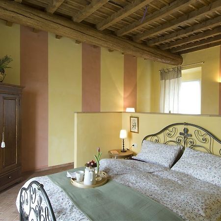 Agriturismo Cascina Maiocca Mediglia الغرفة الصورة